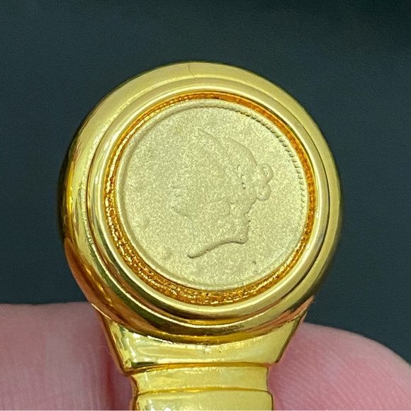 Vintage Unsigned Gold-Tone Roman Coin Clip On Earrings - Picture 13 of 13